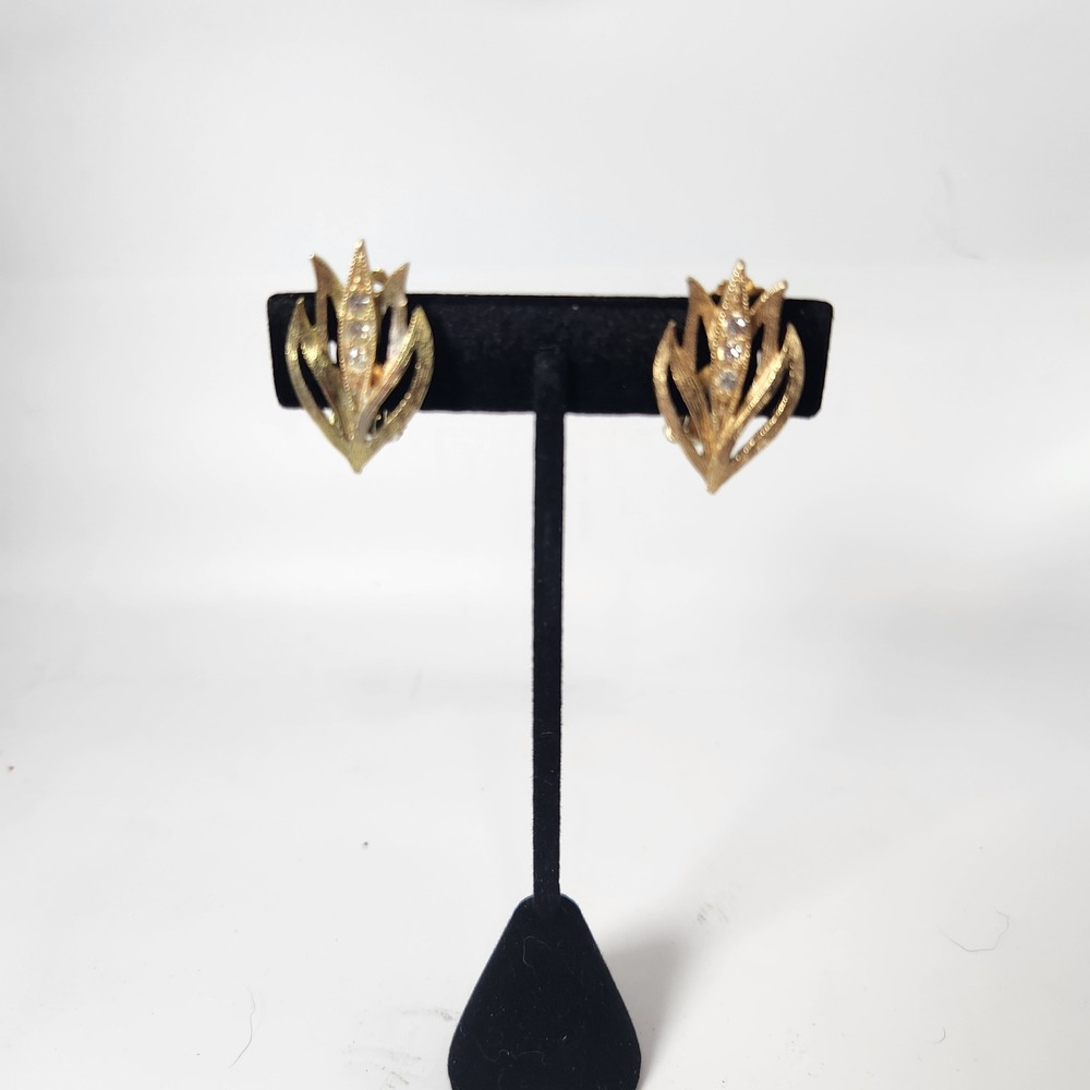 Vintage Gold Tone Leaf Clip On Earrings Rhinestone Textured Botanical Design